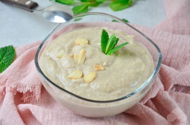 Banana mousse with almonds – a simple and delicious recipe with photos (step by step)