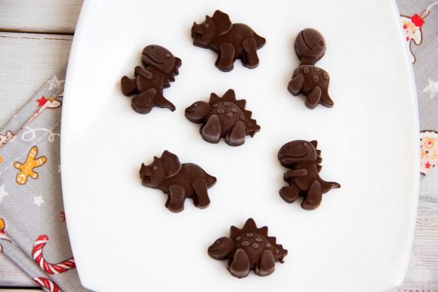 Homemade chocolate made from cocoa and milk – a simple and delicious recipe with photos (step by step)