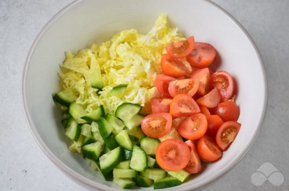 Salad with Peking cabbage and beans: photo of recipe preparation, step 1