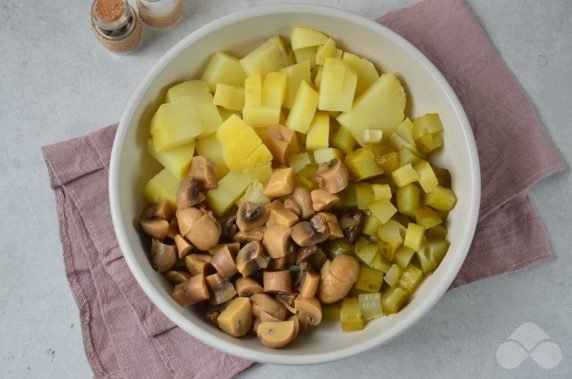 Potato salad with mushrooms: photo of recipe preparation, step 1