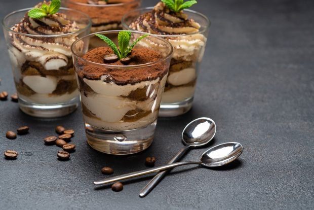 Tiramisu in cups – a simple and delicious recipe, how to cook step by step