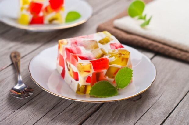 Sour cream jelly 