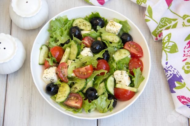 Classic Greek salad – a simple and delicious recipe with photos (step by step)