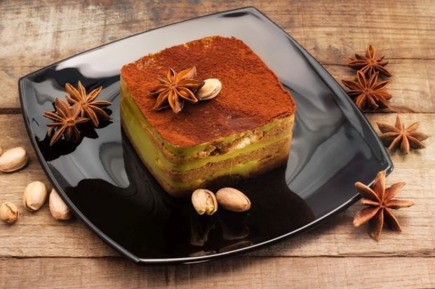 Tiramisu with pistachio cream is a simple and delicious recipe, how to cook step by step