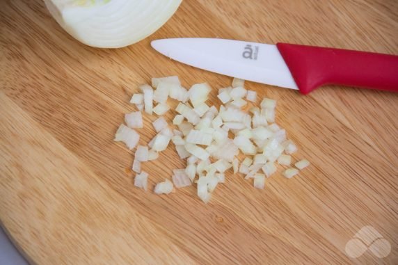 Mimosa salad with quail eggs: photo of recipe preparation, step 3