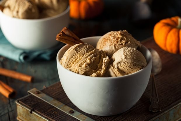 Spicy pumpkin ice cream is a simple and delicious recipe, how to cook step by step