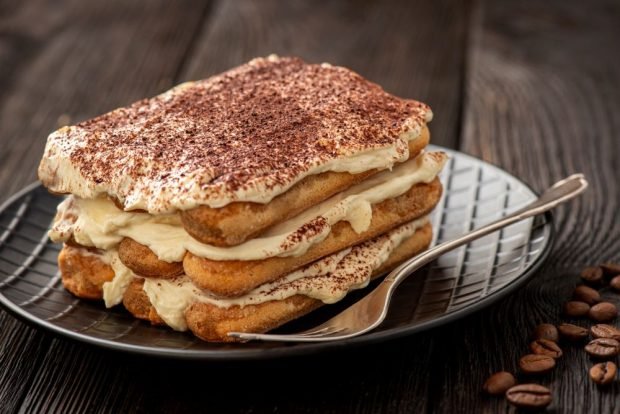 Tiramisu without mascarpone – a simple and delicious recipe, how to cook step by step