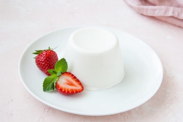 Panna cotta from ryazhenka is a simple and delicious recipe, how to cook step by step