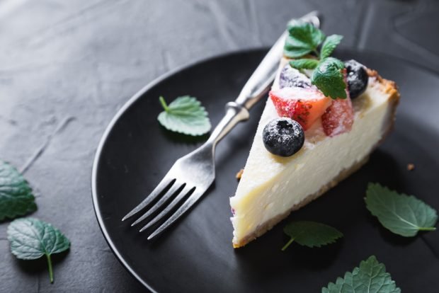 Cottage cheese cheesecake with gelatin is a simple and delicious recipe, how to cook step by step