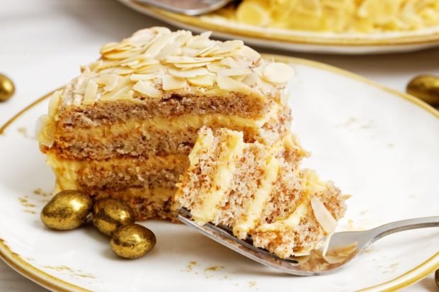 Honey cake with custard and almond petals – a simple and delicious recipe, how to cook step by step