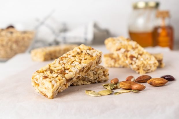 Peanut and honey bars – a simple and delicious recipe, how to cook step by step