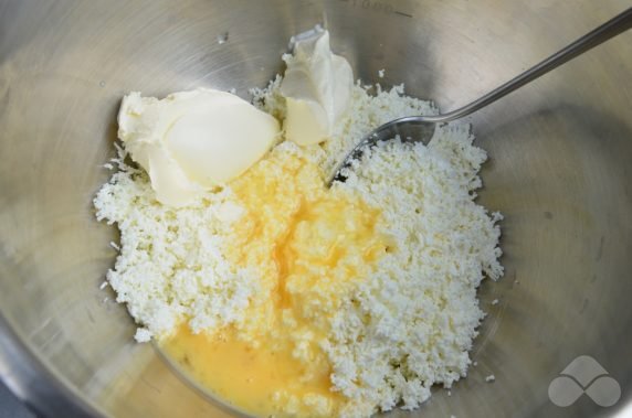 Grandma's cheesecakes: photo of recipe preparation, step 1