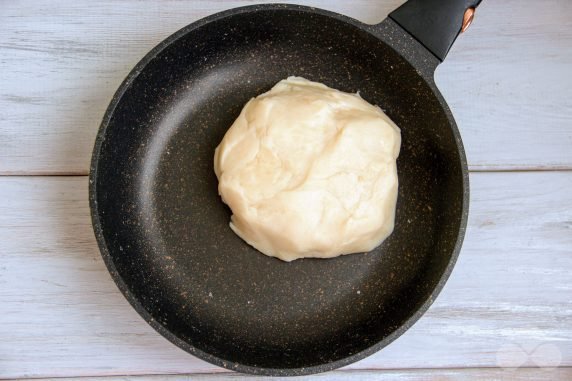 Mochi in a frying pan: photo of recipe preparation, step 4