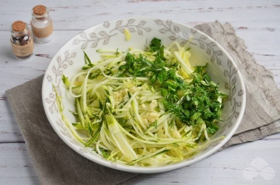 Zucchini in Korean: photo of recipe preparation, step 2