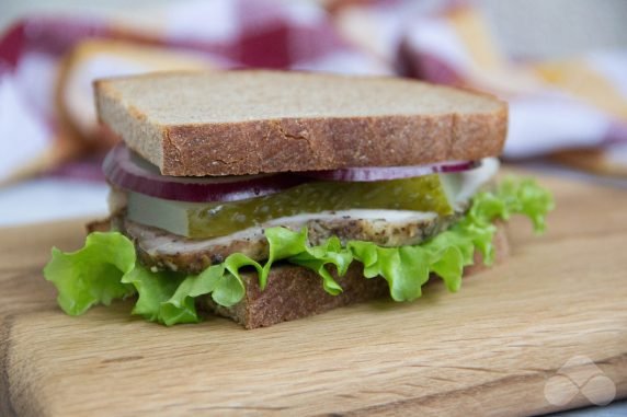 Sandwich with homemade boiled pork: photo of recipe preparation, step 6