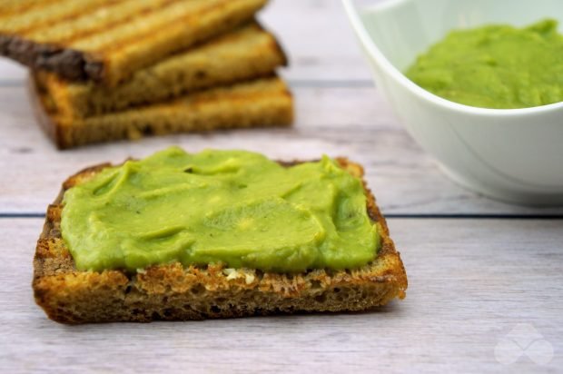 Avocado toast-a simple and delicious recipe with photos (step-by-step)