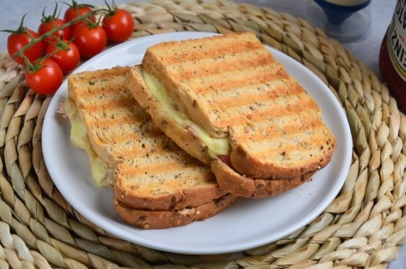 Tuna and cheese sandwich: photo of recipe preparation, step 5