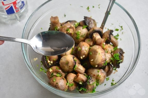 Mushrooms with herbs in Korean: photo of recipe preparation, step 4