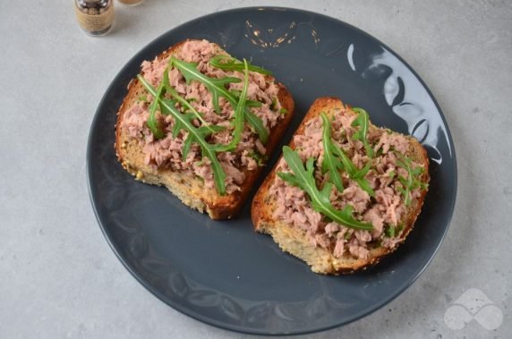 Tuna and greens sandwiches: photo of recipe preparation, step 3