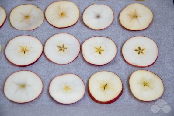 Spicy apple chips: photo of recipe preparation, step 1