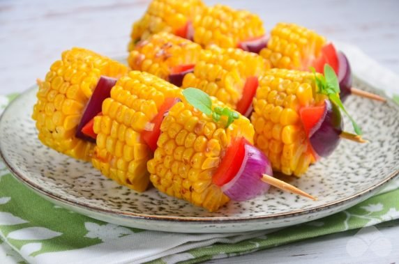 Grilled corn with vegetables: photo of recipe preparation, step 5