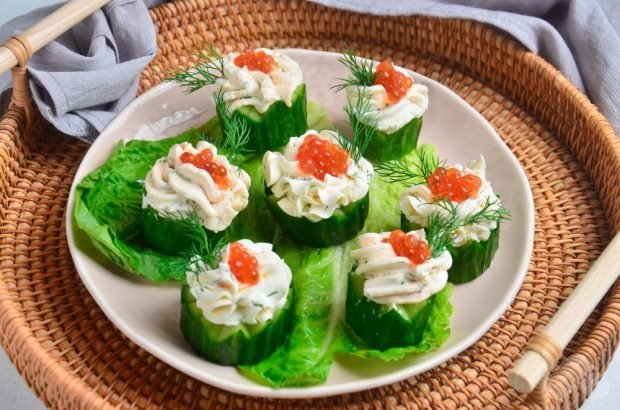 Canapes with cucumbers and red caviar – a simple and delicious recipe with photos (step by step)