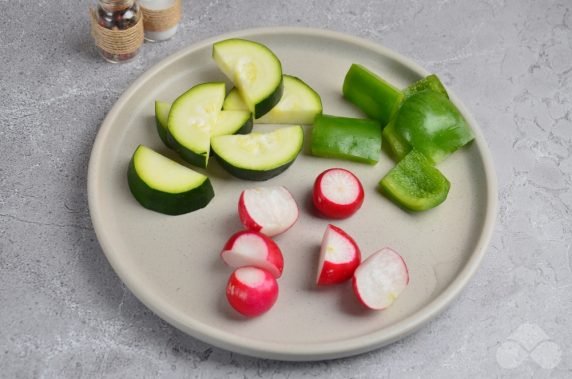 Fresh vegetables with mushrooms on skewers: photo of recipe preparation, step 2