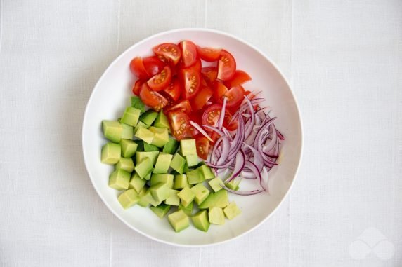 Salad with crab sticks and red caviar: photo of recipe preparation, step 1