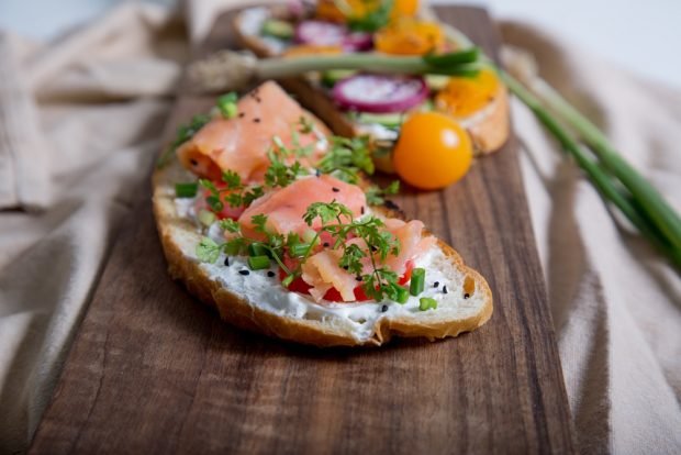 Salmon sandwiches for the festive table – a simple and delicious recipe, how to cook step by step