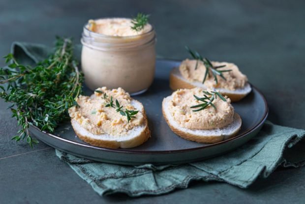 Cod liver pate with egg is a simple and delicious recipe, how to cook step by step