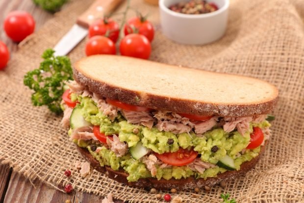 Tuna and vegetable sandwich is a simple and delicious recipe, how to cook step by step