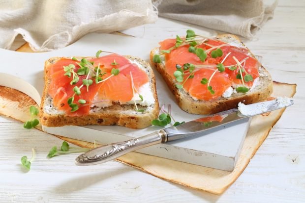 Trout and cottage cheese sandwiches are a simple and delicious recipe for cooking step by step