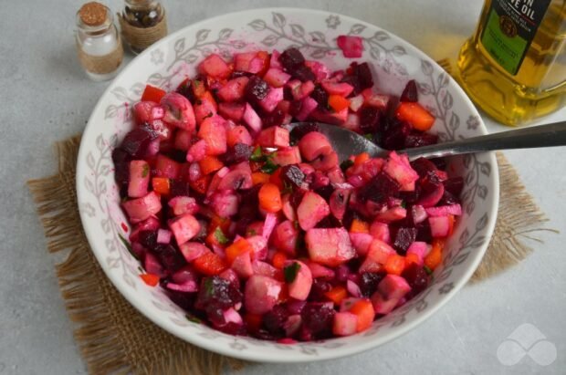 Vinaigrette with pickled mushrooms: photo of recipe preparation, step 5