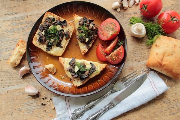 Sandwiches with champignons and cheese in the oven – a simple and delicious recipe, how to cook step by step