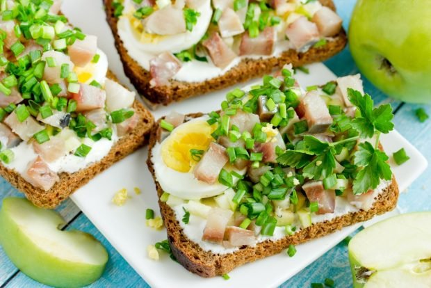 Sandwiches with herring and egg on black bread – a simple and delicious recipe, how to cook step by step