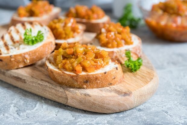 Bruschetta with vegetable caviar