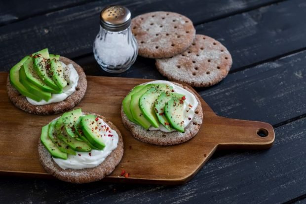 Canapes with avocado – a simple and delicious recipe, how to cook step by step