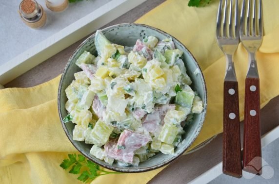 Potato salad with smoked sausage: photo of recipe preparation, step 3