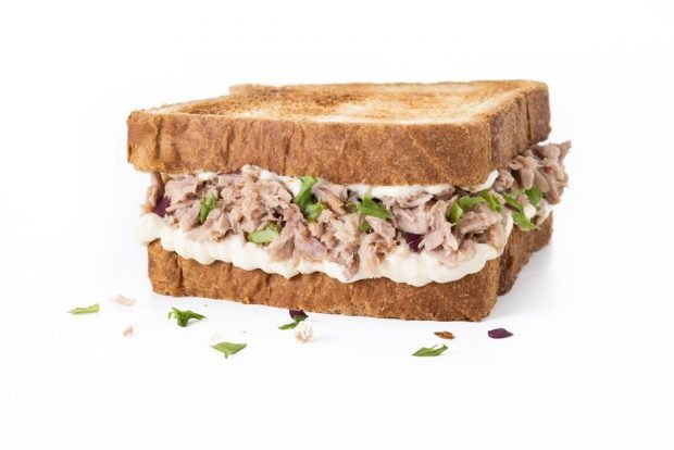 Tuna and cottage cheese sandwiches are a simple and delicious recipe, how to cook step by step