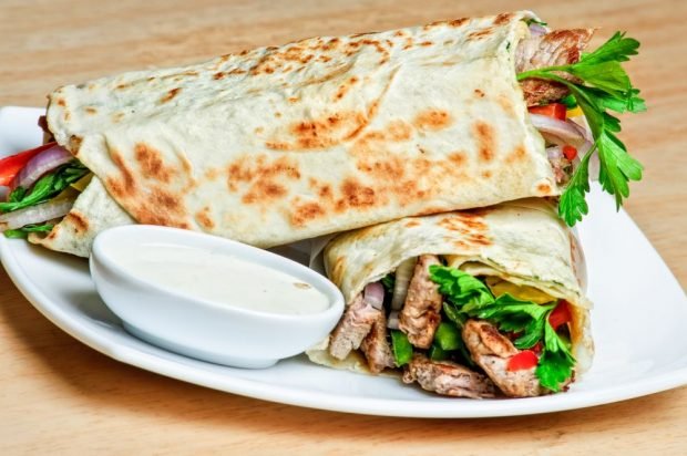 Shawarma with fried pork and pickled onions is a simple and delicious recipe, how to cook step by step