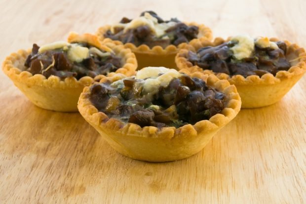 Tartlets with mushrooms – a simple and delicious recipe, how to cook step by step