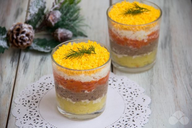 Mimosa puff salad in glasses – a simple and delicious recipe with photos (step by step)