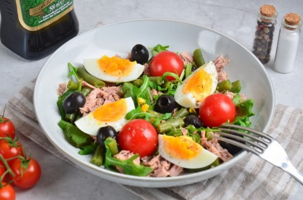 Salad with arugula, olives and tuna – a simple and delicious recipe with photos (step by step)