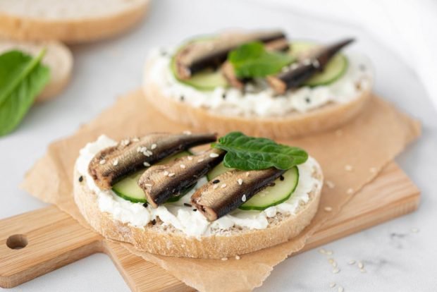 Sandwiches with sprats and cucumber – a simple and delicious recipe, how to cook step by step