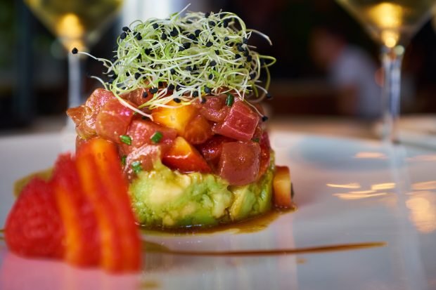 Tuna tartare with avocado – a simple and delicious recipe, how to cook step by step