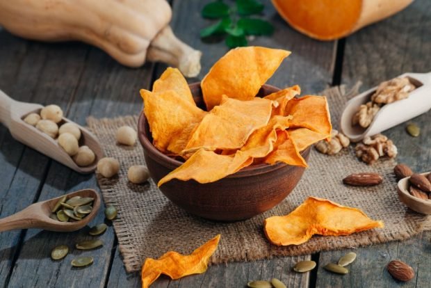 Pumpkin chips at home – a simple and delicious recipe how to cook step by step