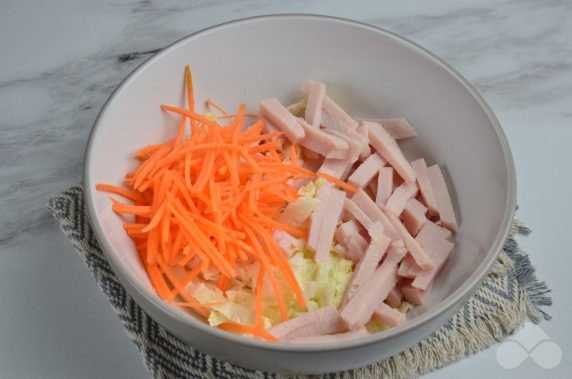 Salad with cabbage and smoked chicken: photo of recipe preparation, step 1