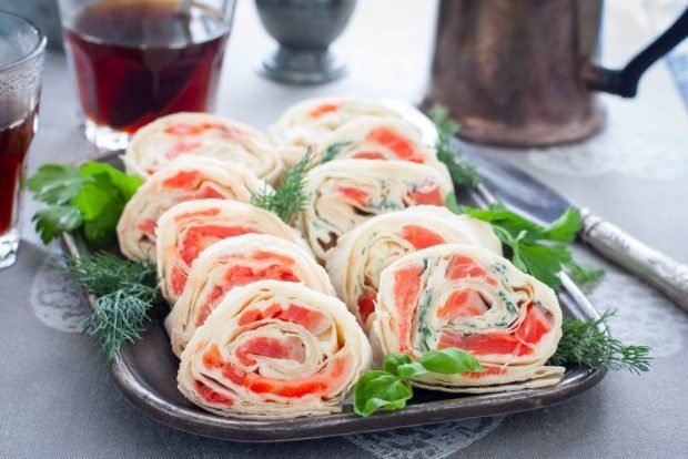 Pita bread roll with red fish is a simple and delicious recipe for cooking step by step