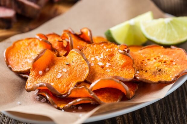 Pumpkin chips in the oven is a simple and delicious recipe, how to cook step by step