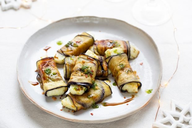 Eggplant rolls with haloumi – a simple and delicious recipe for how to cook step by step